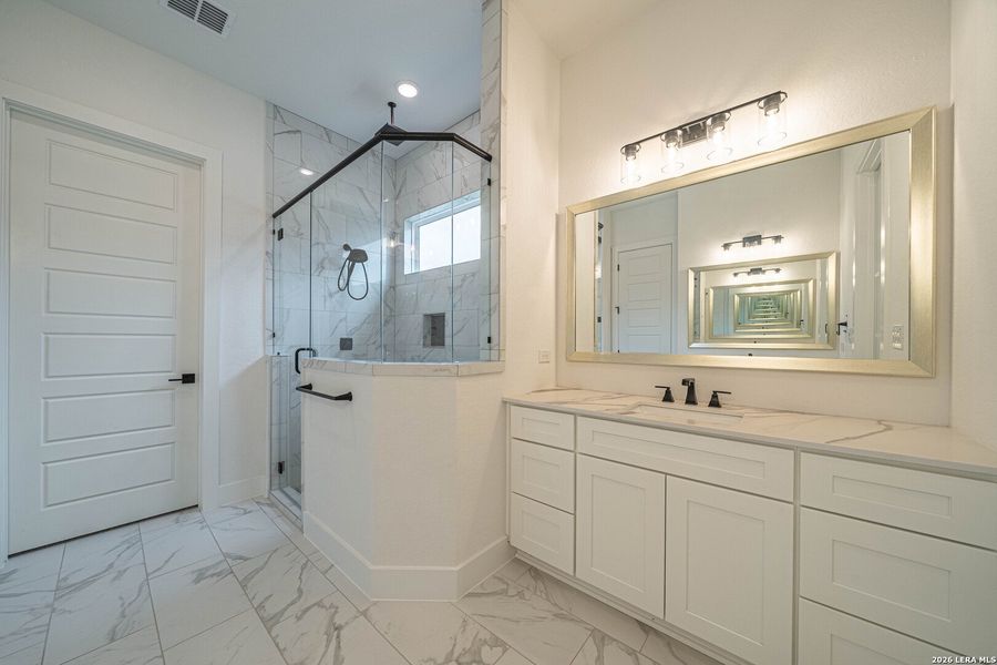 Furnished interior view inside a new home in , Kerrville (Image 7).