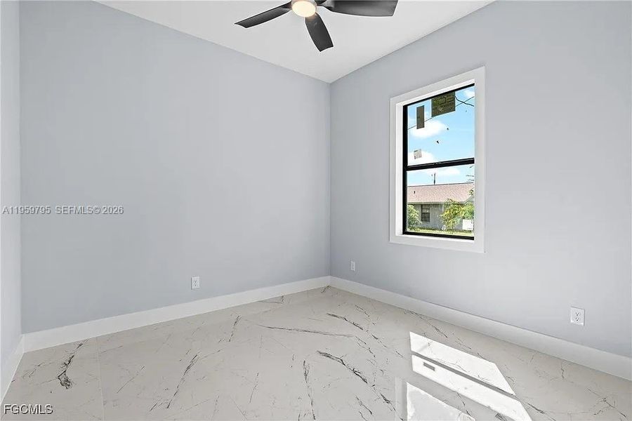 Spacious, unfurnished interior of a new home in , Lehigh Acres (Image 27).