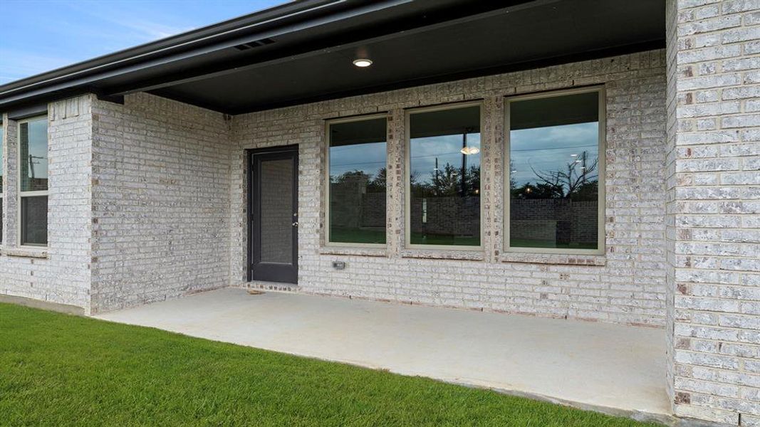 25. 1101 Rushing - Patio