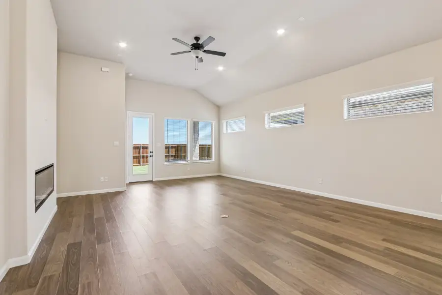 Spacious, unfurnished interior of a new home in Ribbonwood, Aubrey (Image 14).