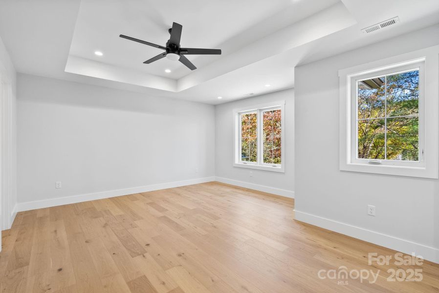 Spacious, unfurnished interior of a new home in , Weaverville (Image 22).