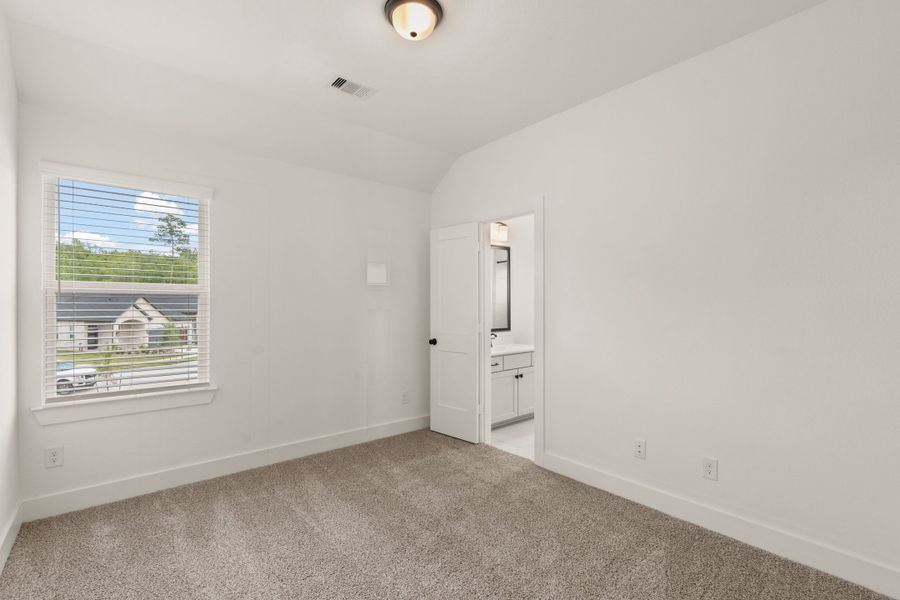Spacious, unfurnished interior of a new home in Evergreen, Conroe (Image 28). Spacious, unfurnished interior of a new home in Evergreen, Conroe (Image 28).