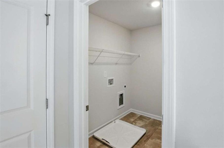 Spacious, unfurnished interior of a new home in Creekside Landing, Dallas (Image 22).