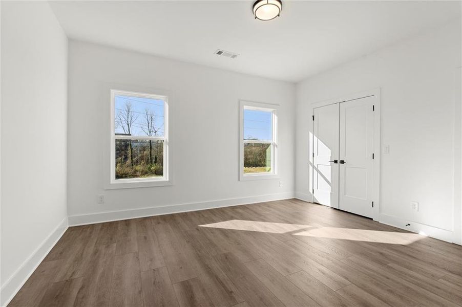 Spacious, unfurnished interior of a new home in , Atlanta (Image 35).