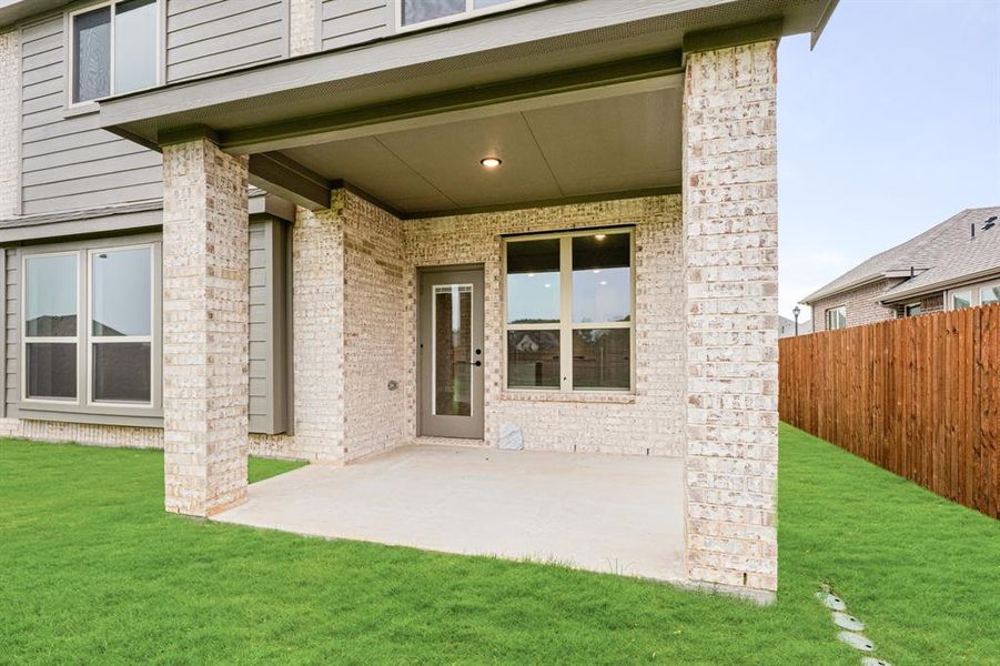 Front exterior of a new home in Hampton Park, Glenn Heights, TX, highlighting curb appeal (Image 23).