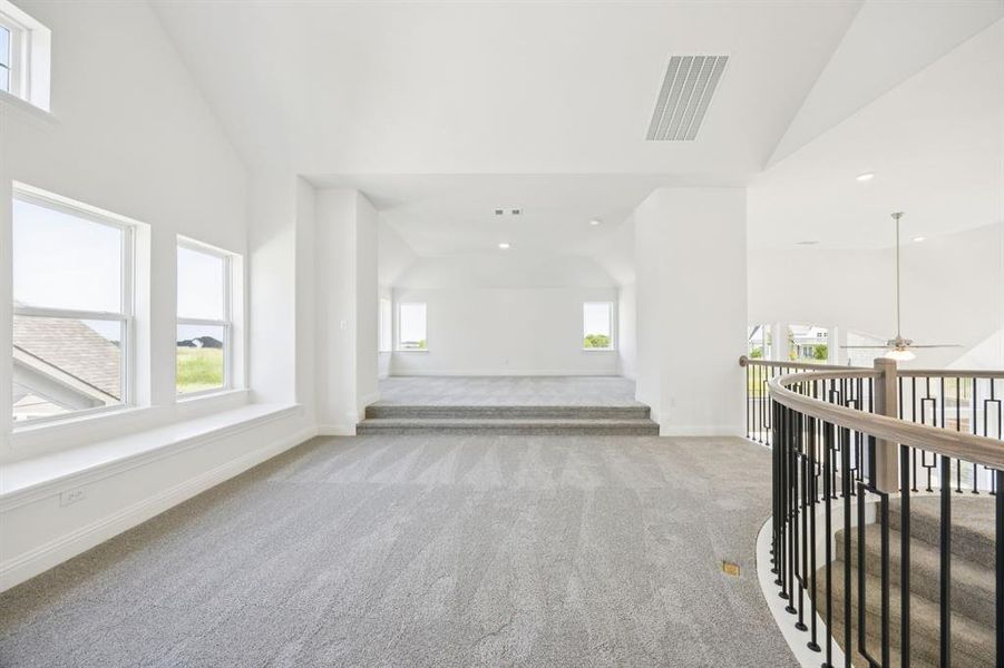 Spacious, unfurnished interior of a new home in Breezy Hill, Rockwall (Image 20). Spacious, unfurnished interior of a new home in Breezy Hill, Rockwall (Image 20).
