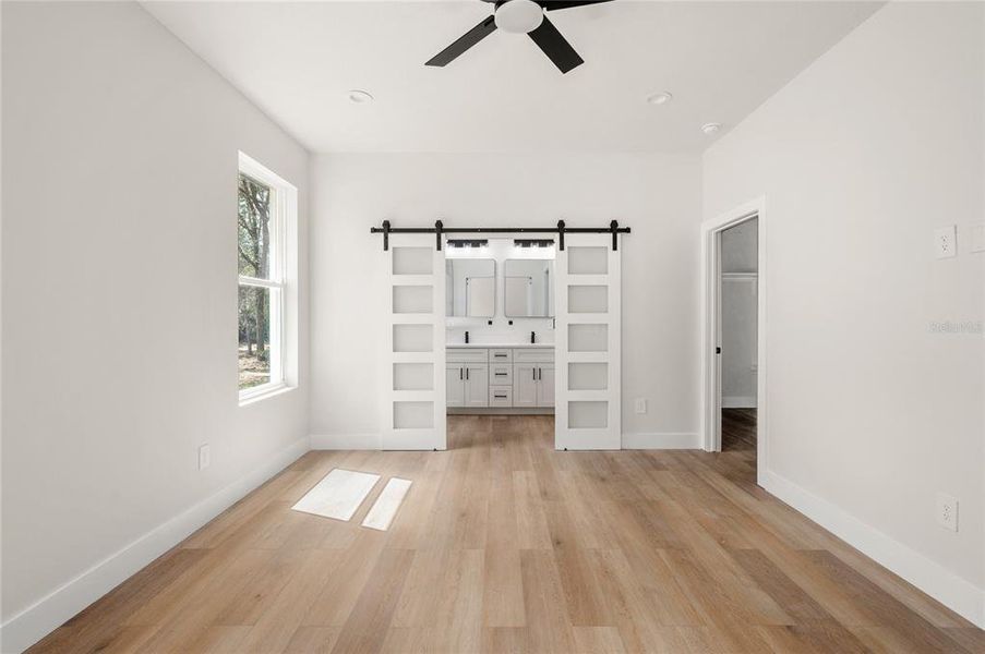 Spacious, unfurnished interior of a new home in , Dunnellon (Image 31). Spacious, unfurnished interior of a new home in , Dunnellon (Image 31).