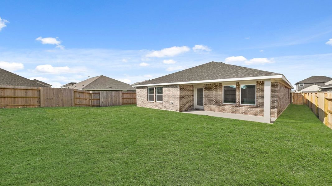 Representative exterior details of a home built from the Harris by D.R. Horton in Cypress Green, Hockley (Image 3). Representative exterior details of a home built from the Harris by D.R. Horton in Cypress Green, Hockley (Image 3).
