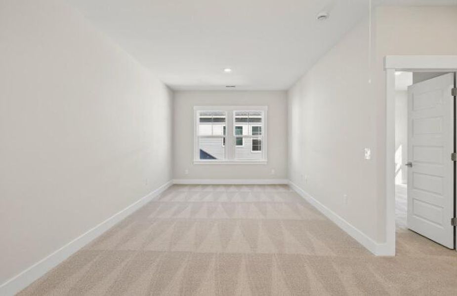 Spacious, unfurnished interior of a new home in Indigo Place, North Charleston (Image 17).