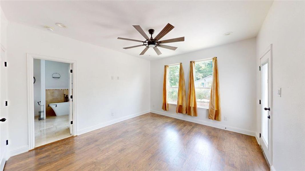 Spacious, unfurnished interior of a new home in , Dallas (Image 16). Spacious, unfurnished interior of a new home in , Dallas (Image 16).