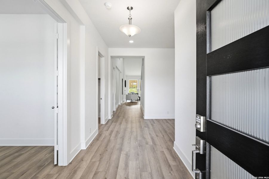 Spacious, unfurnished interior of a new home in Buffalo Crossing, Cibolo (Image 13). Spacious, unfurnished interior of a new home in Buffalo Crossing, Cibolo (Image 13).