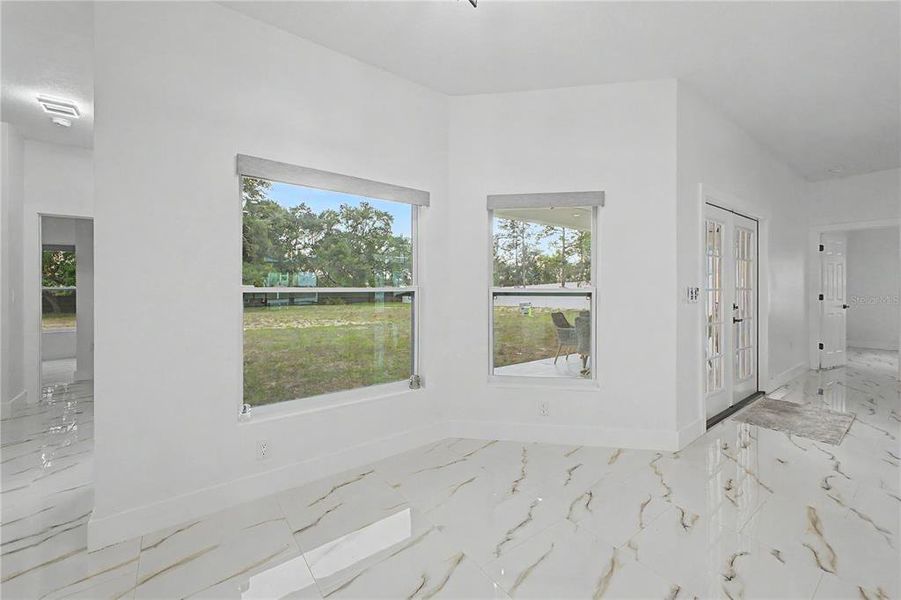 Spacious, unfurnished interior of a new home in , Weeki Wachee (Image 47).