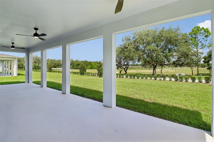 Exterior details and patio area of a home in Acuera Estates, Apopka (Image 30).