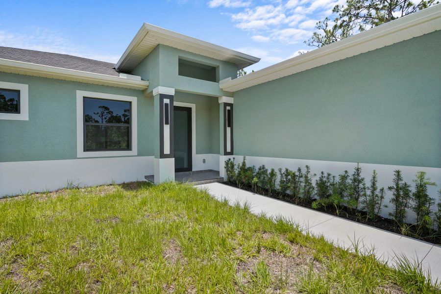 Exterior details and patio area of a home in , Port Charlotte (Image 4). Exterior details and patio area of a home in , Port Charlotte (Image 4).
