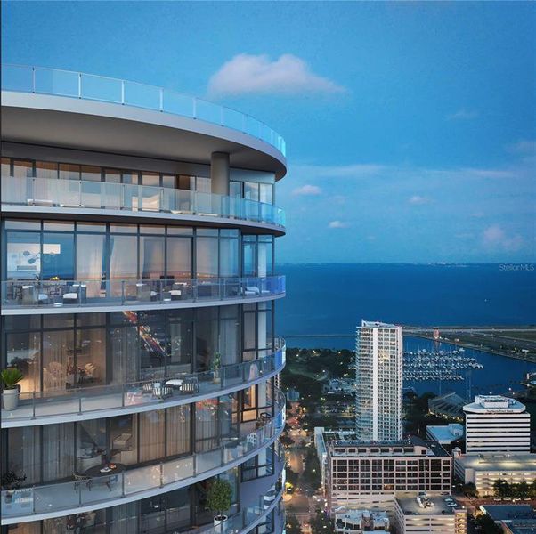 Condo located in St. Petersburg, FL showcasing its design and architecture (Image 32).