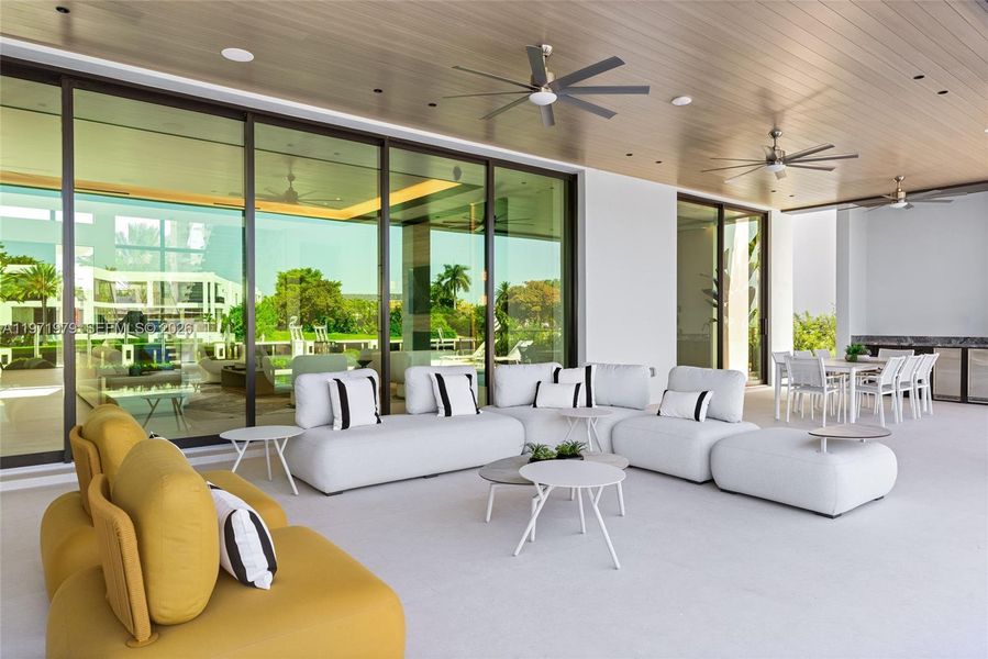 Community amenities in , Fort Lauderdale (Image 64).