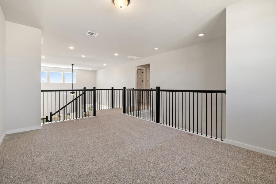 Spacious, unfurnished interior of a new home in Lariat, Liberty Hill (Image 34).