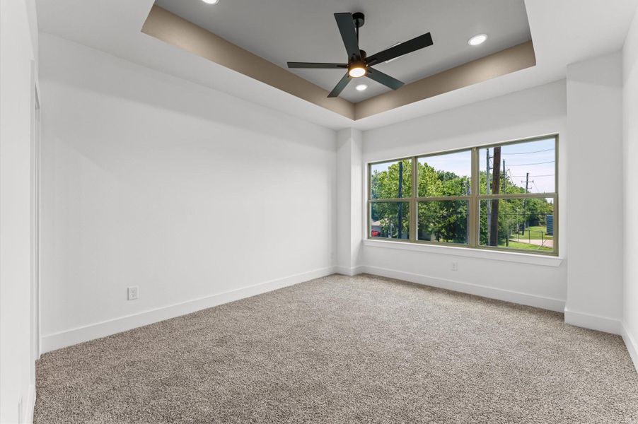 Spacious, unfurnished interior of a new home in , Houston (Image 28).