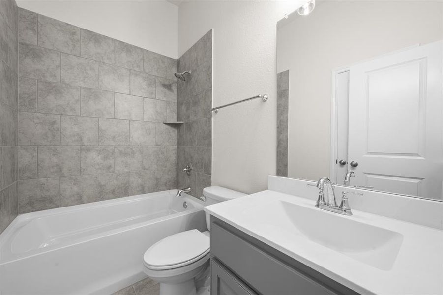 4541 Lyre Leaf- Bathroom