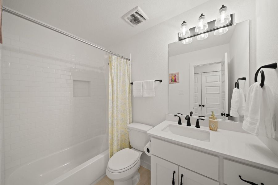 Furnished interior view inside a new home in Sienna, Missouri City (Image 16). Furnished interior view inside a new home in Sienna, Missouri City (Image 16).