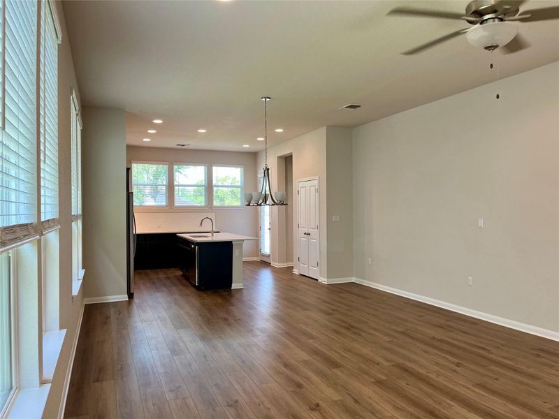 Spacious, unfurnished interior of a new home in Fleetwood, Dripping Springs (Image 14). Spacious, unfurnished interior of a new home in Fleetwood, Dripping Springs (Image 14).