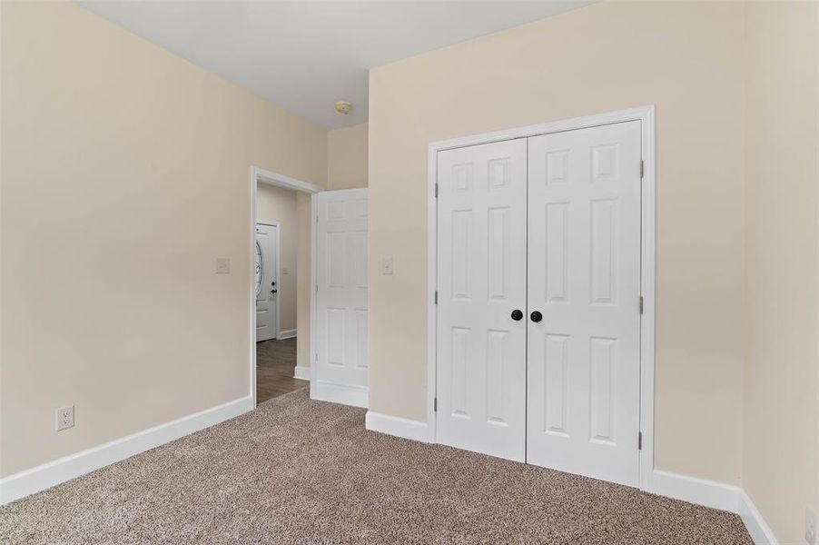 Spacious, unfurnished interior of a new home in , Gainesville (Image 21).