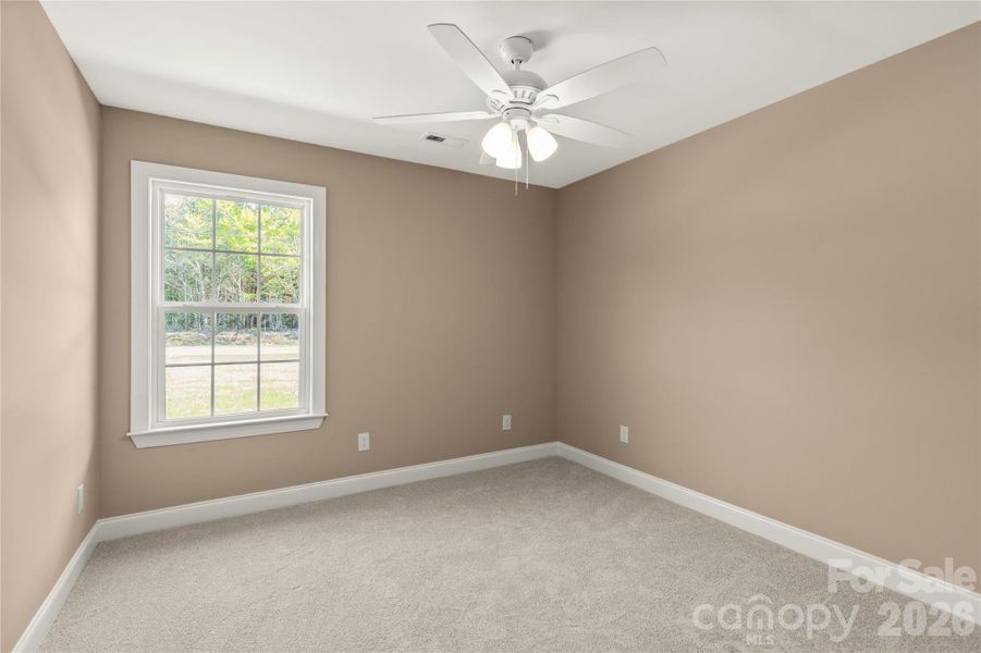 Spacious, unfurnished interior of a new home in , Kershaw (Image 15).