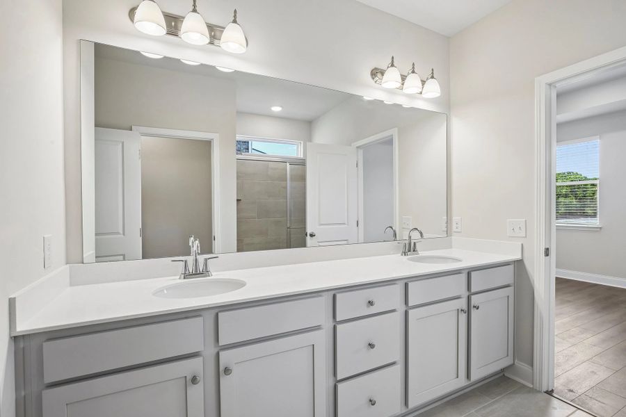 Furnished interior view inside a new home in Cades Bluff, Lebanon (Image 10).