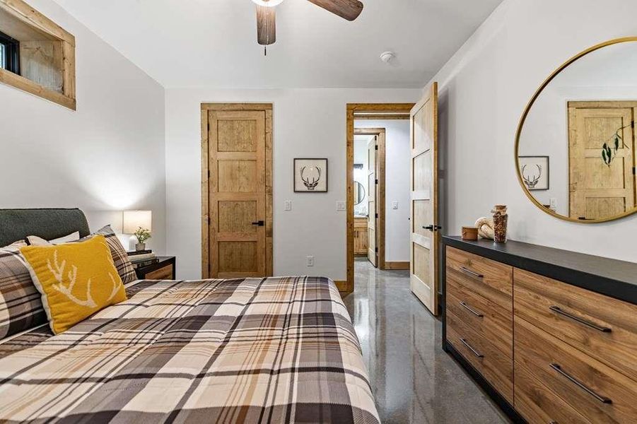 Furnished interior view inside a new home in , McCaysville (Image 54).