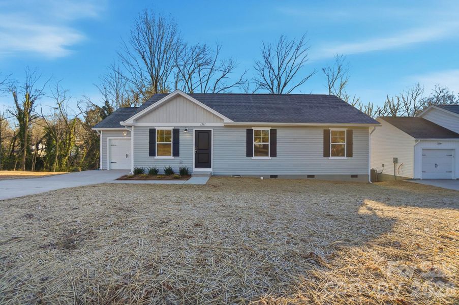 Exterior details and patio area of a home in , Statesville (Image 27).