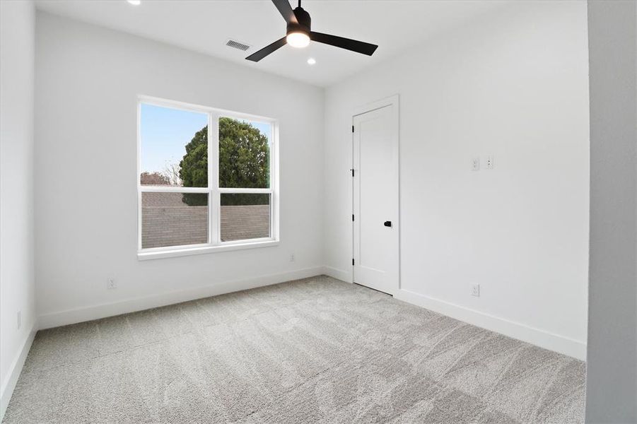 Spacious, unfurnished interior of a new home in , Dallas (Image 22).