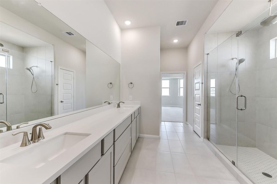 Furnished interior view inside a new home in River Ranch Meadows, Dayton (Image 15).