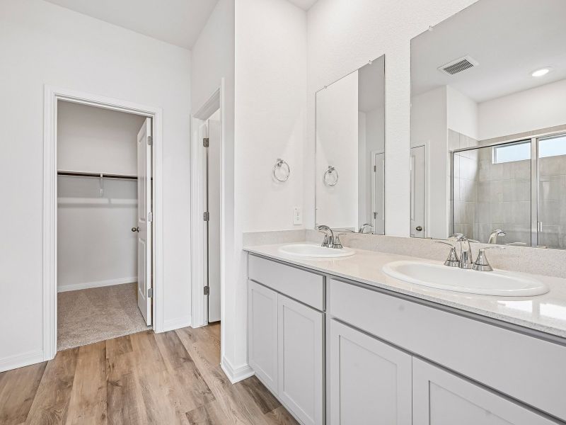 Furnished interior view inside a new home in Prairie Winds - Reserve Collection, Hutto (Image 6).
