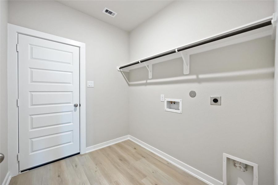 Spacious, unfurnished interior of a new home in Blue Heron Estates, Beasley (Image 22).