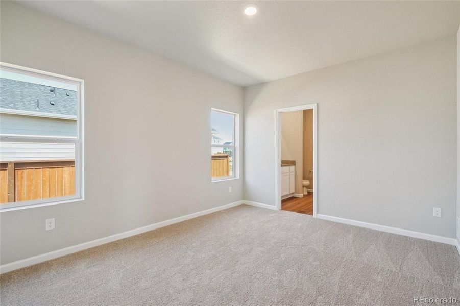 Spacious, unfurnished interior of a new home in Wolf Creek Run, Strasburg (Image 13).