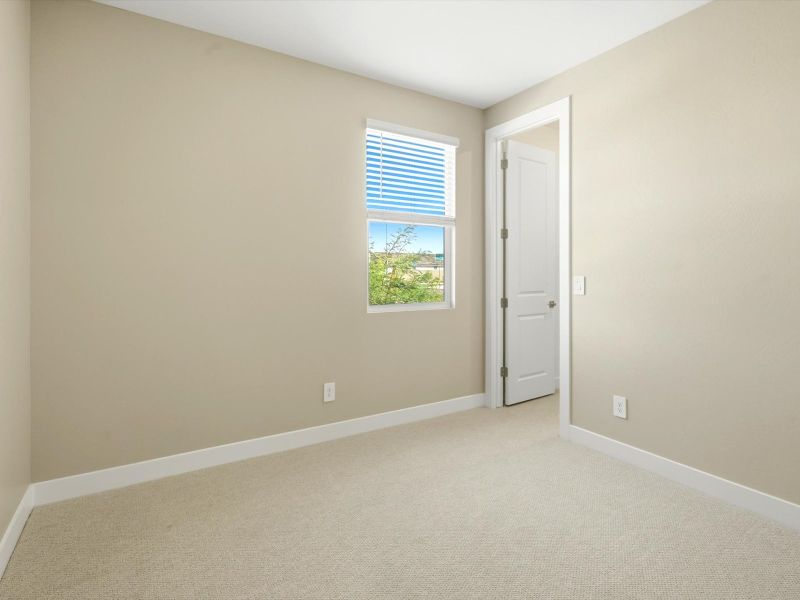 Spacious, unfurnished interior of a new home in Legacy Place, Glendale (Image 18).