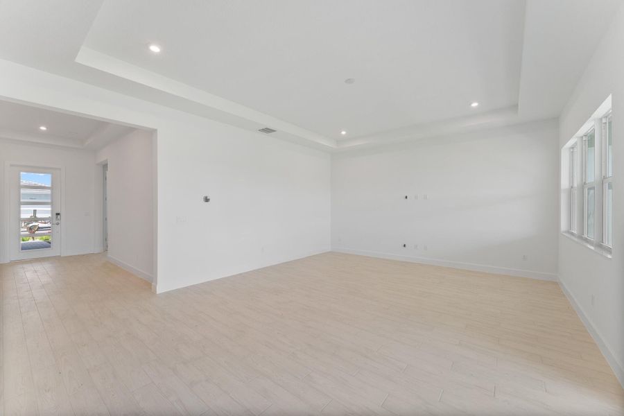 US_SEF_CARLTON_LOT 182_GREAT ROOM