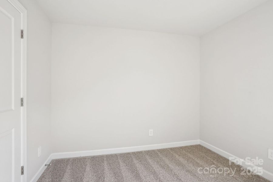 Photo is not of the actual home, but is an inspirational photo of builder’s model home and may depict options, furnishings, and/or decorator features that are not included Photo is not of the actual home, but is an inspirational photo of builder’s model home and may depict options, furnishings, and/or decorator features that are not included