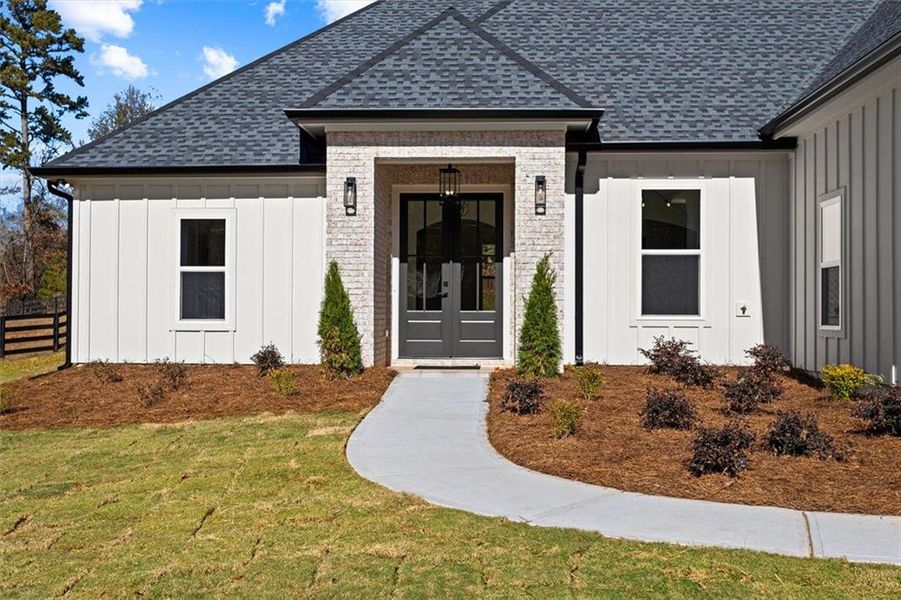 Exterior details and patio area of a home in , Gainesville (Image 32).