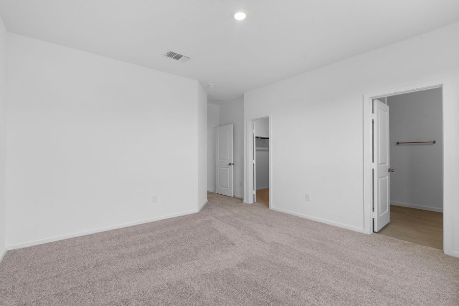 Spacious, unfurnished interior of a new home in Windcress, Baytown (Image 16).