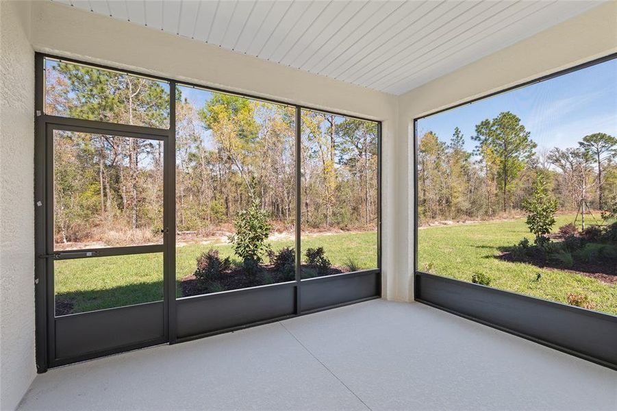 Exterior details and patio area of a home in , Ocala (Image 28).