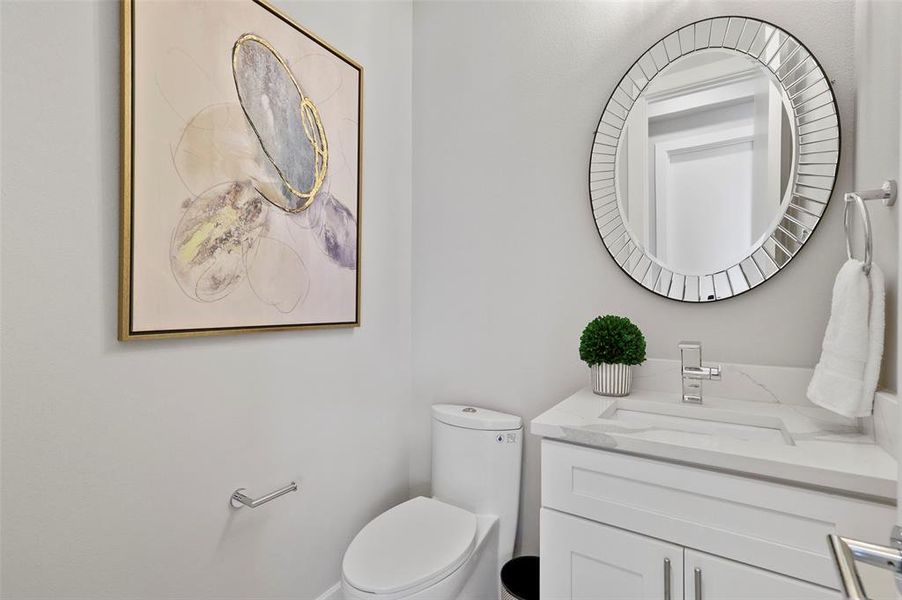 Furnished interior view inside a new home in , Farmers Branch (Image 10).