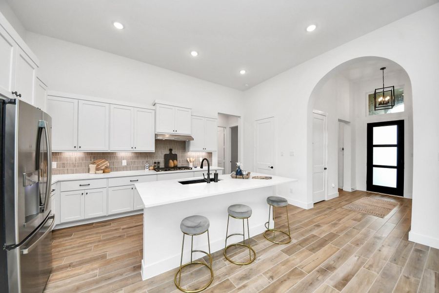 Furnished interior view inside a new home in Meridiana 50's, Manvel (Image 7).