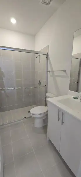 BATHROOM 3 BATHROOM 3
