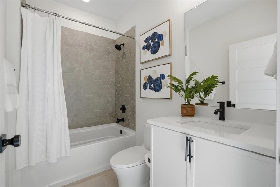 Furnished interior view inside a new home in , Dallas (Image 9).