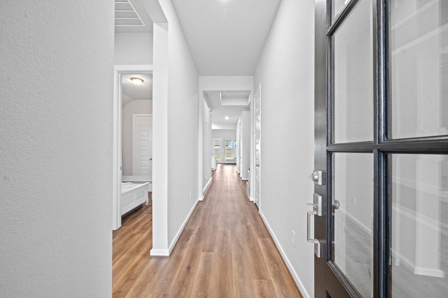 Spacious, unfurnished interior of a new home in Marvida 45', Cypress (Image 18). Spacious, unfurnished interior of a new home in Marvida 45', Cypress (Image 18).