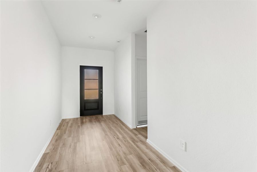 Opposite view of the entry. You have 2 bedrooms and 1 bath through that right hall. Opposite view of the entry. You have 2 bedrooms and 1 bath through that right hall.