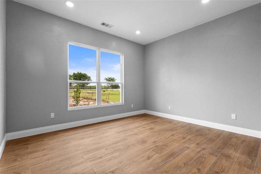 Spacious, unfurnished interior of a new home in , Rice (Image 7).
