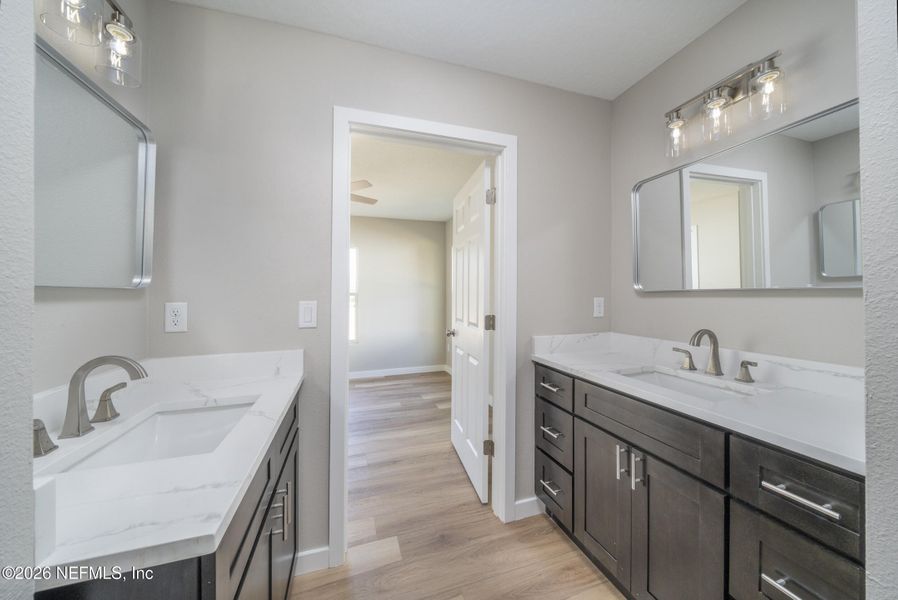 Furnished interior view inside a new home in , Palatka (Image 12).