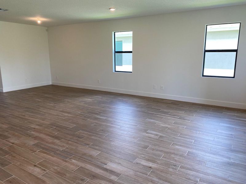 Spacious, unfurnished interior of a new home in Preserves at Park Trace, Stuart (Image 14). Spacious, unfurnished interior of a new home in Preserves at Park Trace, Stuart (Image 14).